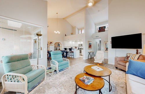 Townhomes On Coral Reef House | Lake view desert stay with pool, patio, grill, & smart TVs - snowbird-friendly