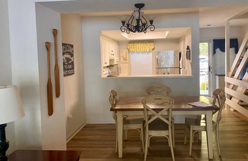 North Shore House | Lakefront! 2-bedroom townhome at Smith Mountain Lake