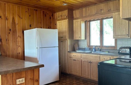 Indian Lake Cabin | Lakefront-Family & Pet Friendly-Adirondack Cabin