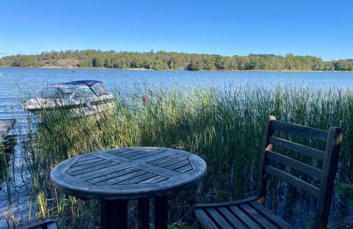 Albano Villa | Lakefront Getaway in Hagaparken Central Stockholm