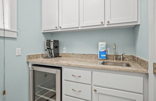 Cinnamon Shore House | Lakefront Home at Cinnamon Shore w/Private Fire Pit & More Amenities