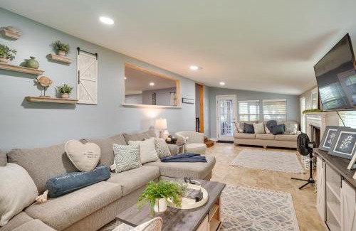 Florida South Atlantic Coast House | Lakefront Home with Screened Porches in Frostproof!