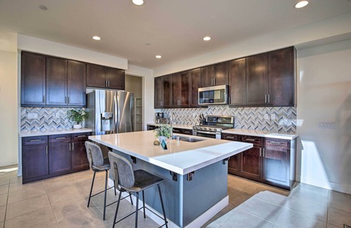 Terra Lago Villa | Lakefront Indio Villa: Private Pool & On-Site Golf