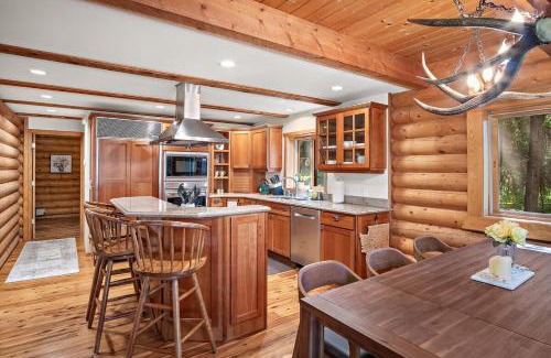 Cle Elum House | Lakefront Log Cabin with Hot Tub, Huge Game Room and Direct Access to Cle Elum Lake
