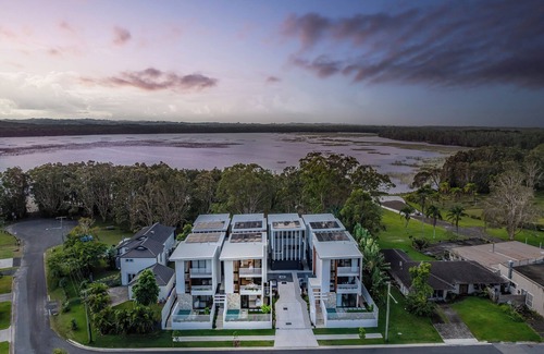Bogangar Villa | Lakefront Luxury Escape - Pet Friendly!