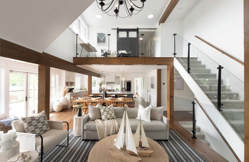 Muskoka Lakes House | Lakefront Paradise: Modern Comfort & Stunning View