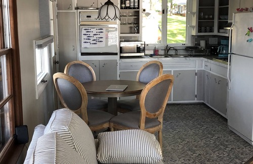 Plainwell House | Lakefront Walkout Cottage, Beach, Dock, Kayaks, Sunsets on Pine Lake! 🐚🐟