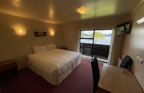 Lake Okataina Cabin | Lakes Lodge Okataina