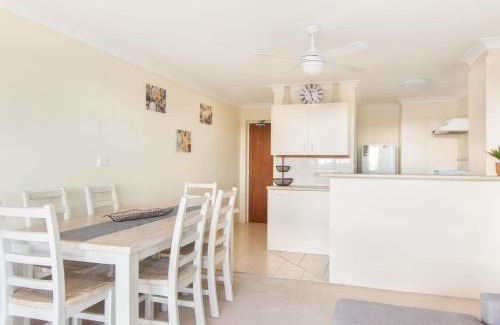Forster Apartment | Lakeshore Lodge 11