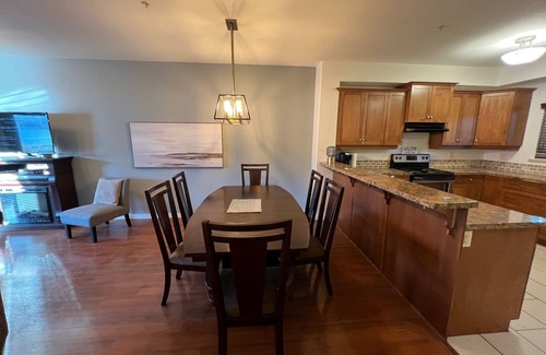 Okanagan-Similkameen Condo | Lakeshore Villas Resort - Three Bedroom Lakefront Condo