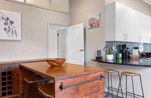 Central Coast House | Lakeside Charm: 3-Bedroom Home