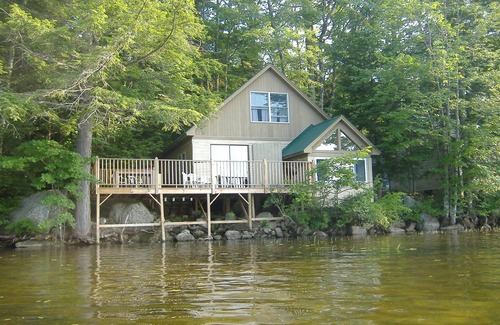 Fryeburg Cottage | Lakeside Cottage Facing White Mountains -