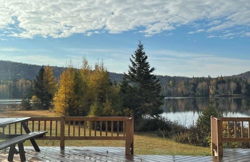 Lantier Ski Chalet | Lakeside Cottage Located In The Heart of the Laurentians (near St Agathe)