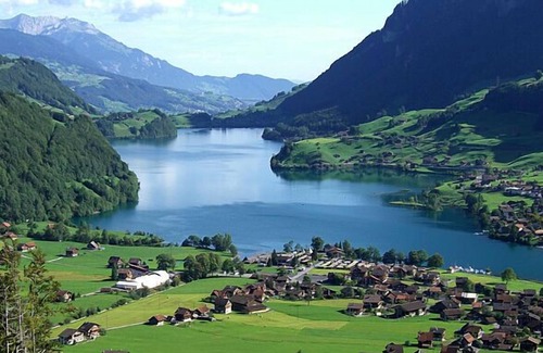 Lungern House | Lakeside Home in the Alps