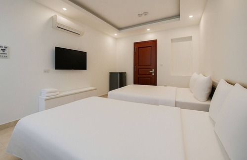 Doi Can House | Lakeside House - Hanoi