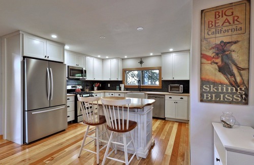 Forest Dale House | Lakeside Lodge at Fern Lake: 3BR/1BA Waterfront w/Dock