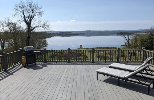 Lisnarrick House | Lakeside Lodge - Magnificent Rural Setting