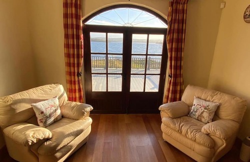 Lisnarrick House | Lakeside Lodge - Magnificent Rural Setting