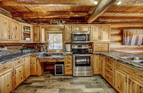 Nevis House | Lakeside Log Home with Pontoon & Game Room - Perfect for Families & Getaways!