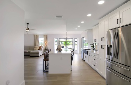 Deep Creek House | Lakeside Luxury Living - Punta Gorda Family Home