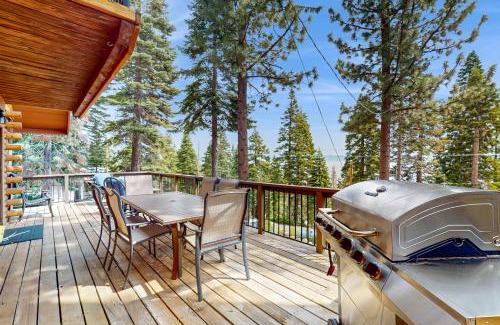 Tahoma House | Lakeview Cabin