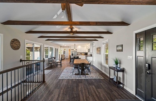 Aspen Hill House | Lakeview Escape – Spacious Retreat with Private Beach & Dock