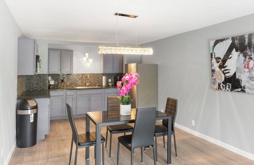 Indian Shores House | Lakeview Getaway