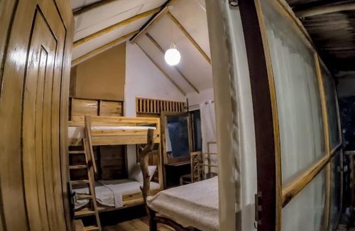 Kumbalwela Bed & Breakfast | LAMIACEAE WOOD CABIN