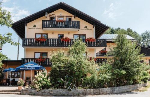 Zenting Hotel | Landhotel Neuhof