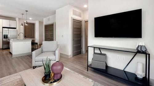 Charlotte Apartment | Landing Apartments Charlotte - Newell South