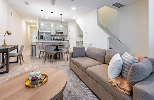 Wilmington Apartment | Landing at Encore at Westgate - 3 Bedrooms in W.