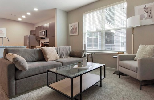Chesterfield Apartment | Landing at The Parq at Chesterfield - 2 Bedroom.