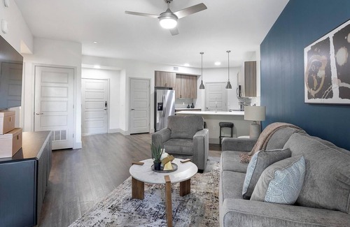 Camelback East Apartment | Landing | Chic 1BD, Clubhouse, Gym