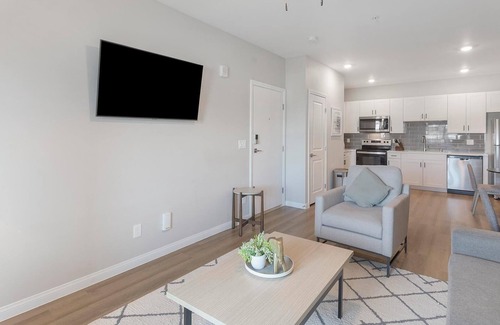 Townsite Apartment | Landing | Chic 2BD, Rooftop Lounge, Pool
