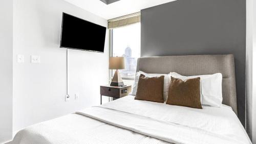 Downtown Indianapolis Apartment | Landing Modern Apartment with Amazing Amenities (ID1805X71)