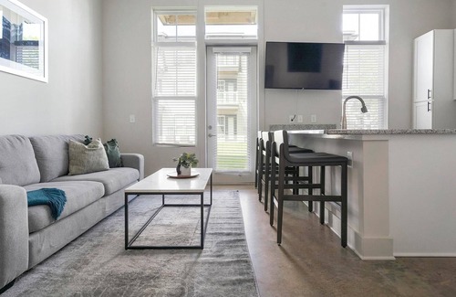 Charlotte Apartment | Landing | Stunning Studio, Pool, Clubhouse