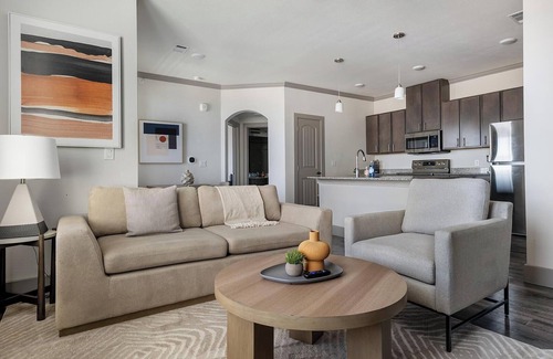Manor Apartment | Landing | Stylish 1BD, Pool, Gym