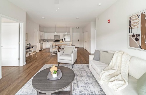 Willow Springs Apartment | Landing | Stylish 2BD, Gym, Clubhouse