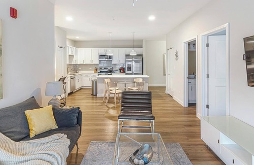 Willow Springs Apartment | Landing | Stylish 2BD, Pool, Clubhouse