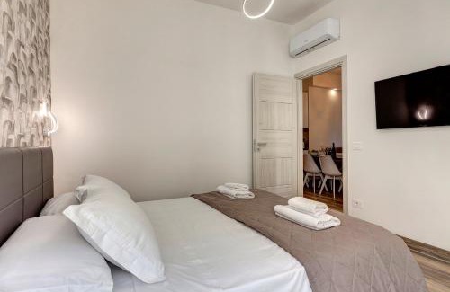 San Lorenzo Apartment | Landino Apartment by Mamo Florence