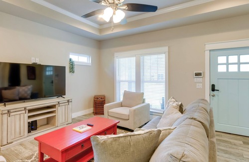 Eastside Promise Neighborhood House | Laptop-Friendly San Antonio Home w/ Private Yard!