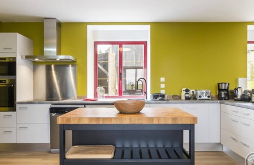 Saint-Laurent-de-Terregatte Cottage | Large family house in the countryside with garden, electric charging, pets allowed