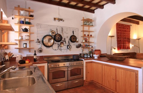 Osuna House | Large 16-century townhouse in Osuna with a garden and a pool
