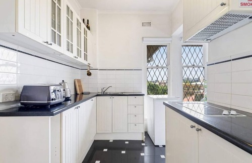 South Yarra Apartment | Large 1B South Yarra