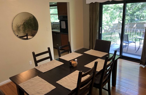 Mount Airy Apartment | Large 3 BR On Quiet Street. Perfect For Families!