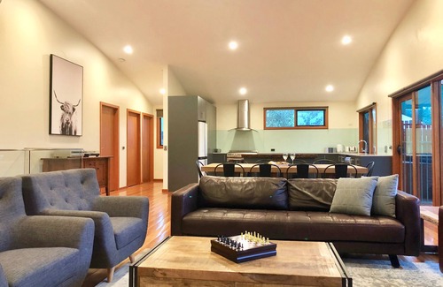 Merrijig House | Large 6 Bedroom Family Home - Great for large groups