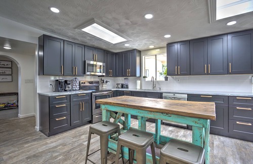 Whispering Hills House | Large 7-bedroom, 4-bath house in NW Tucson - Pool, Pool Table, Sleeps 14+