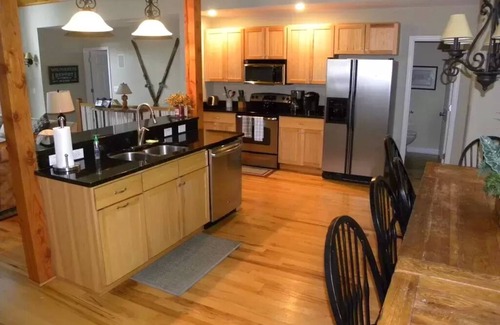 Pedlars Edge House | Large and Luxurious Exec 5BR Chalet