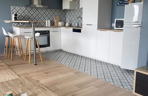 Benerville-sur-Mer Apartment | Large apartment with garden and terrace with sea view - 2 bedrooms