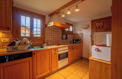 Barboleusaz Ski Chalet | Large chalet located a few minutes walk from the Place de la Barboleuse, the train station, shops an